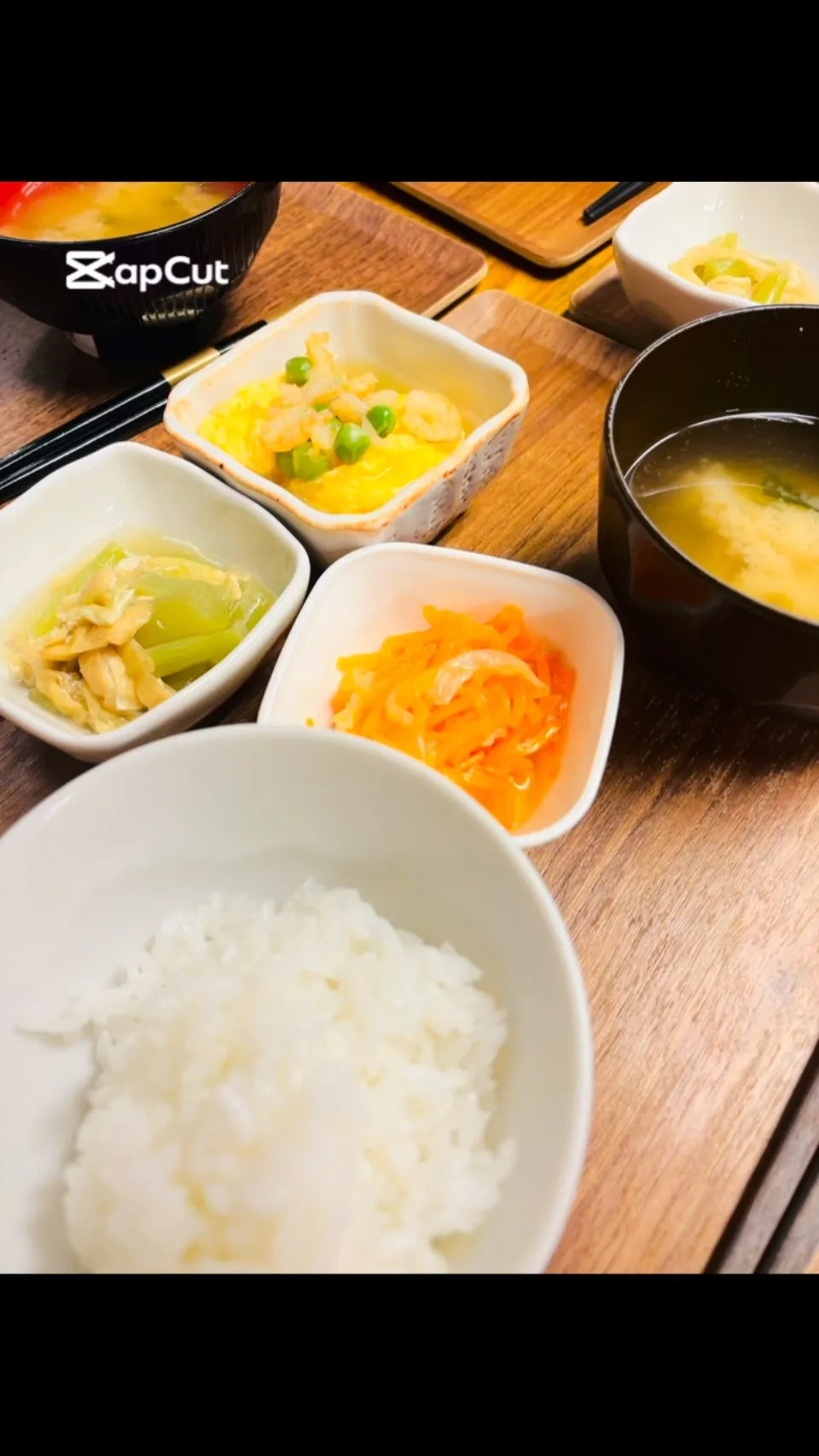 今日の朝食は、、、